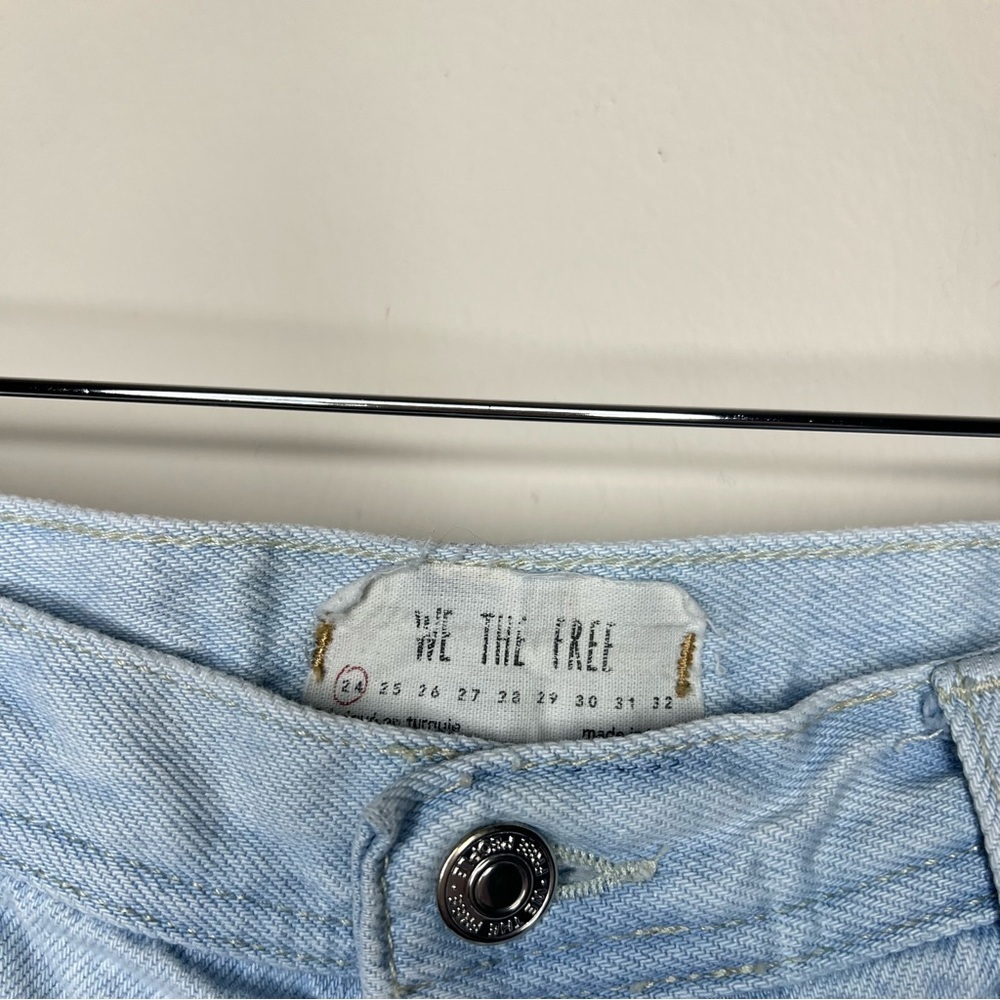 Free People - We The Free Light Wash Destroyed Jean Straight Ankle Slight Flare - Picture 2 of 3